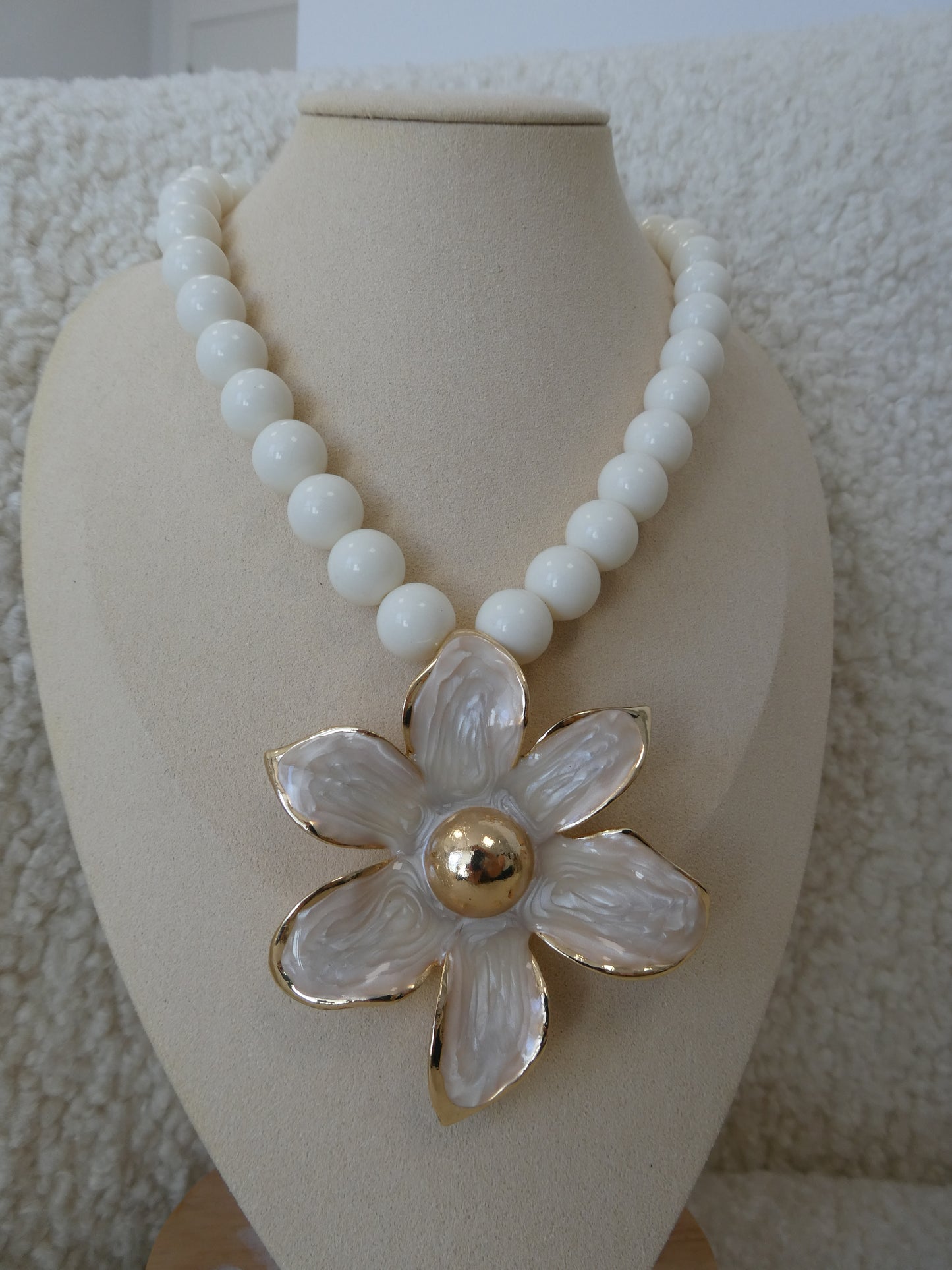 Collar Bolas