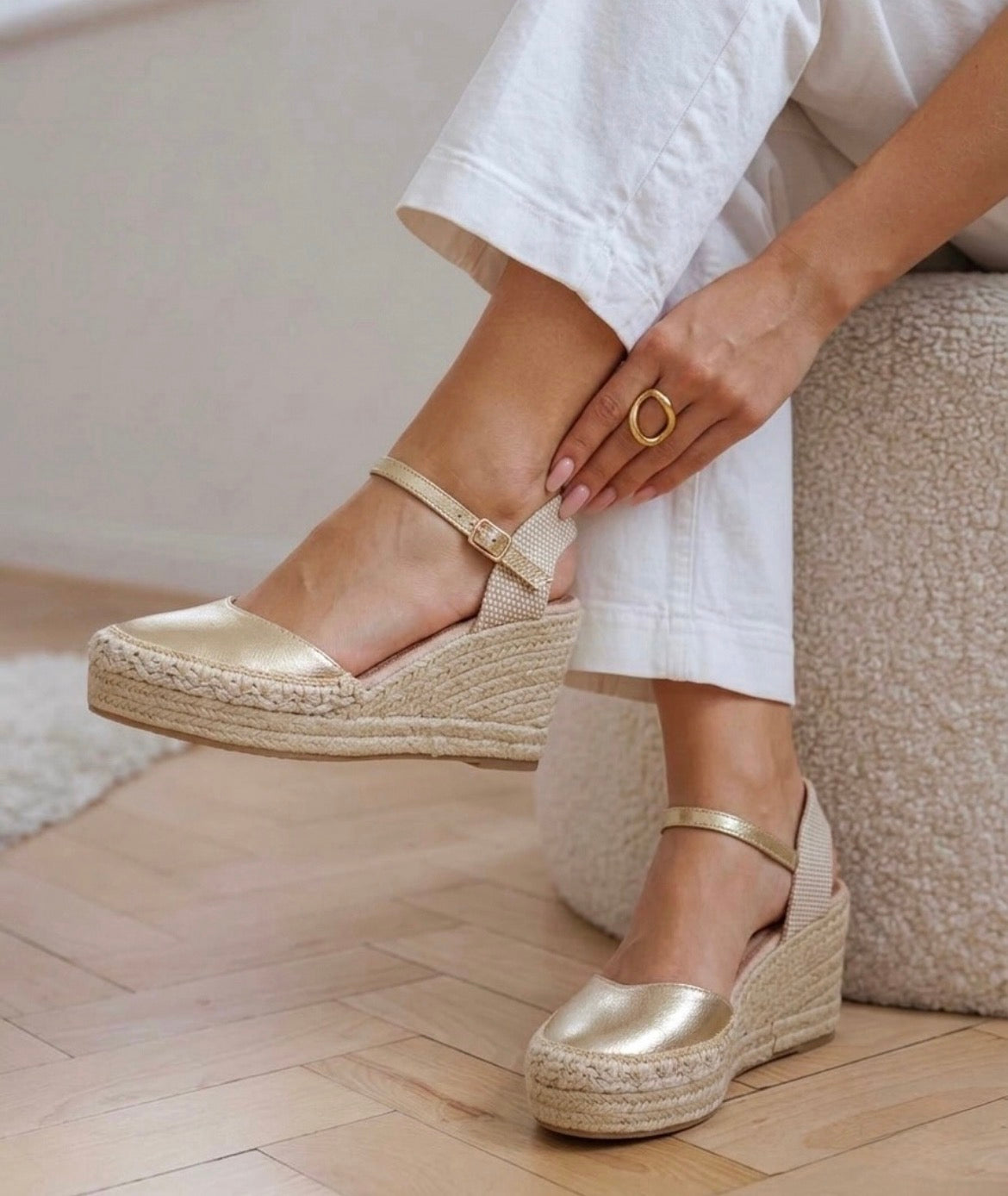 Cuñas doradas esparto