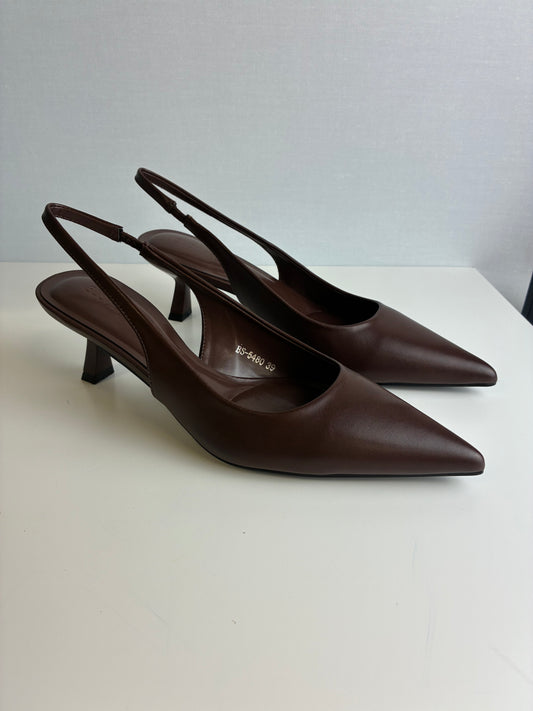 Zapatos pico marrón chocolate