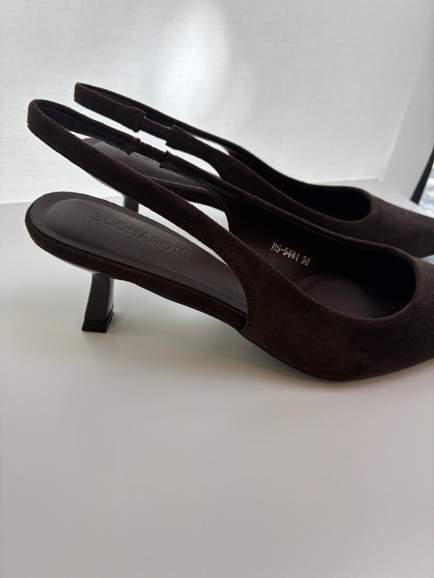 Zapato tacón marrón